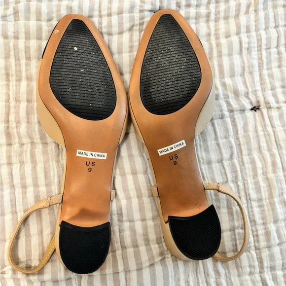 Classic Cream/Black Slingback Heels - 9M - Picture 5 of 5